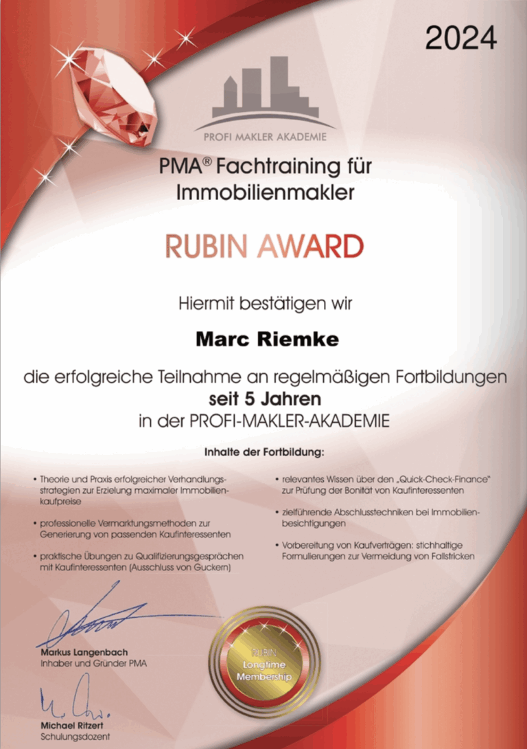PMA Rubin Award 2024 Auszeichnung Immobilienmakler Marc Riemke Nürnberg für kontinuierliche Weiterbildung